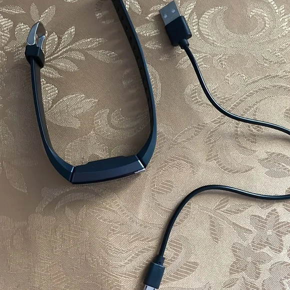 Fitness tracker watch - Picture 7 of 13